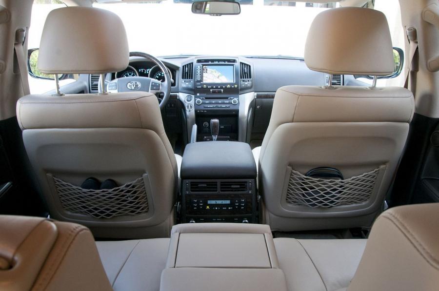  Toyota Land Cruiser 2011 года  (фото 17 из 56)